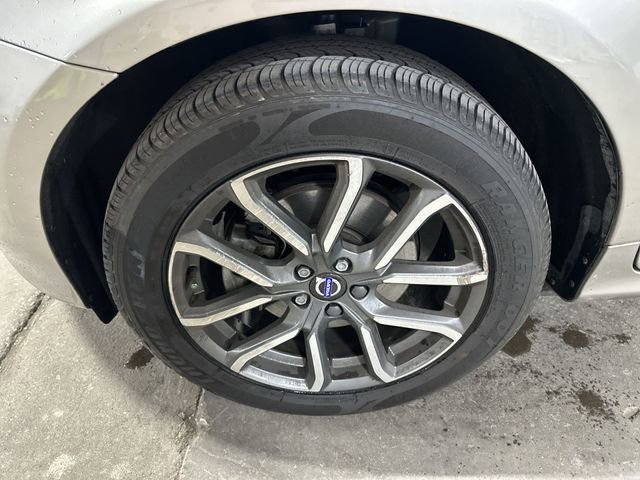 Used 2016 Volvo XC60 T5 Platinum w/ Climate Package FWD image 23