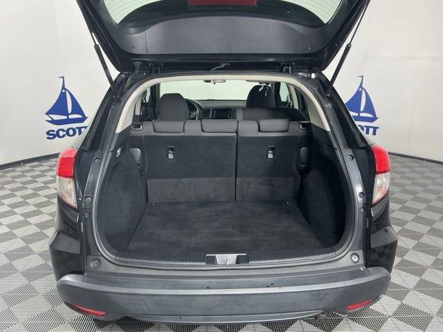 Used 2019 Honda HR-V LX image 22