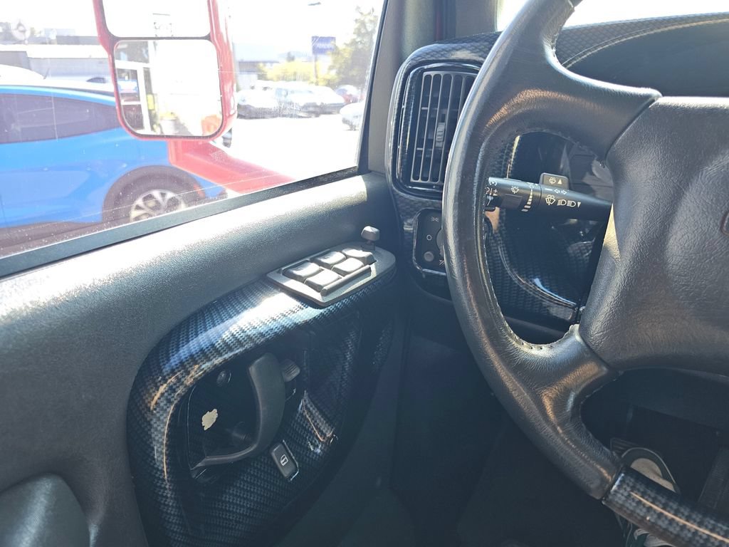 Used 2006 GMC TopKick C4500 2WD Crew Cab image 13
