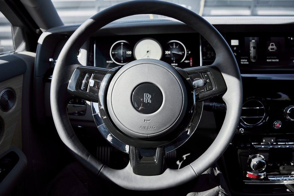 Used 2025 Rolls-Royce Phantom Sedan RWD image 67