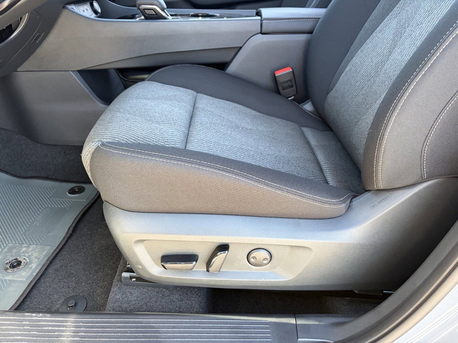 New 2026 Nissan Rogue SV w/ Cold Weather Package image 22