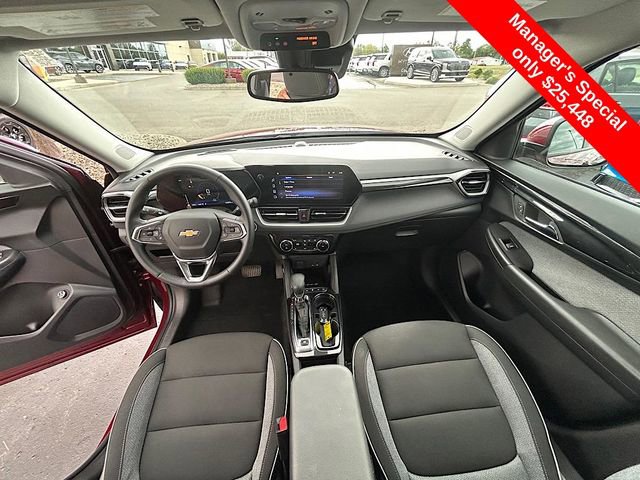 Used 2025 Chevrolet TrailBlazer LT w/ Convenience Package image 21
