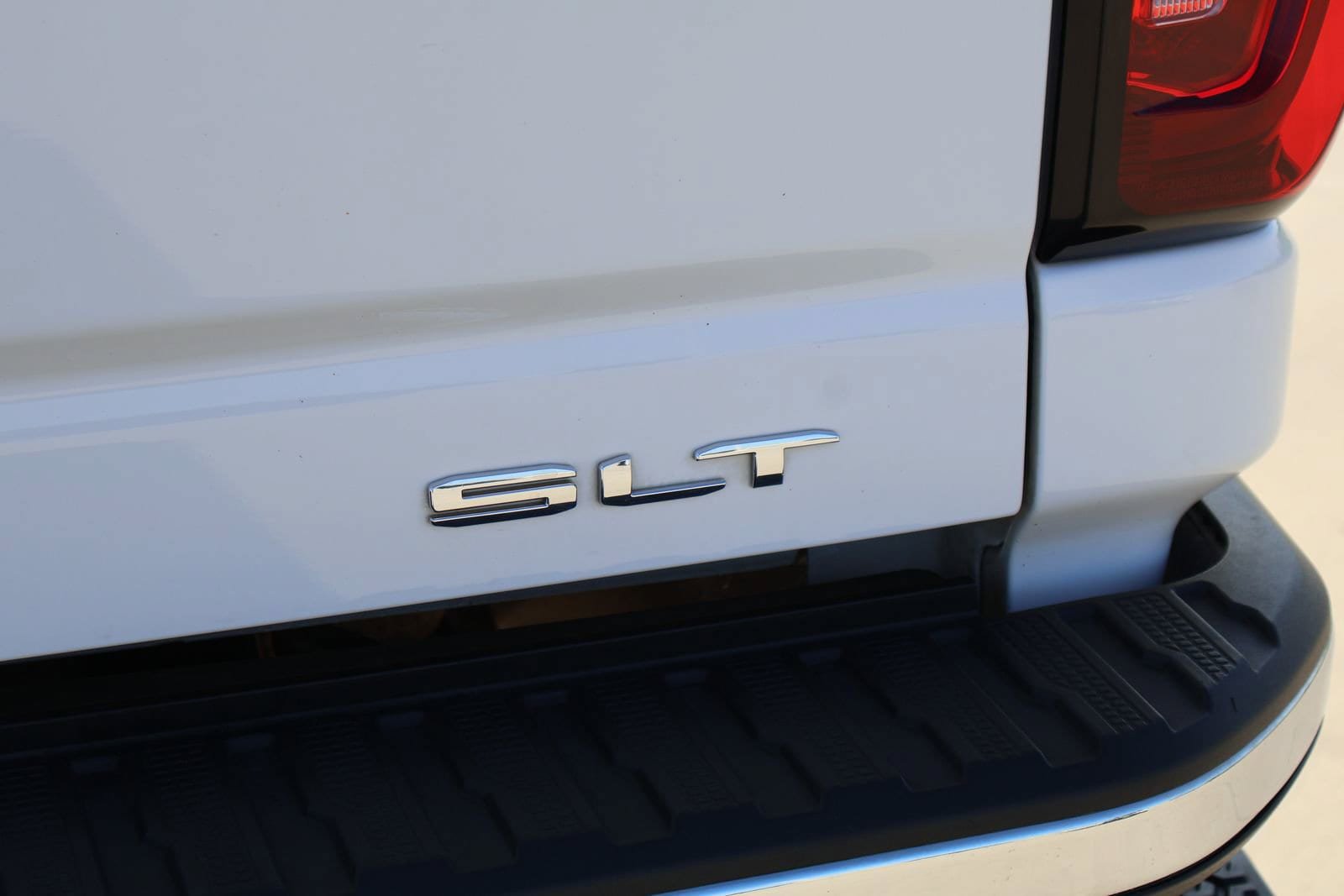 Used 2021 GMC Sierra 2500 SLT w/ SLT Premium Package AWD/4WD image 10