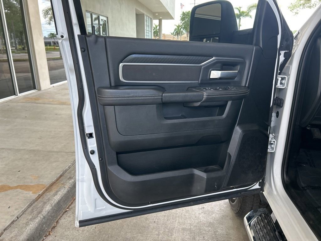Used 2025 RAM 2500 Big Horn AWD/4WD image 41