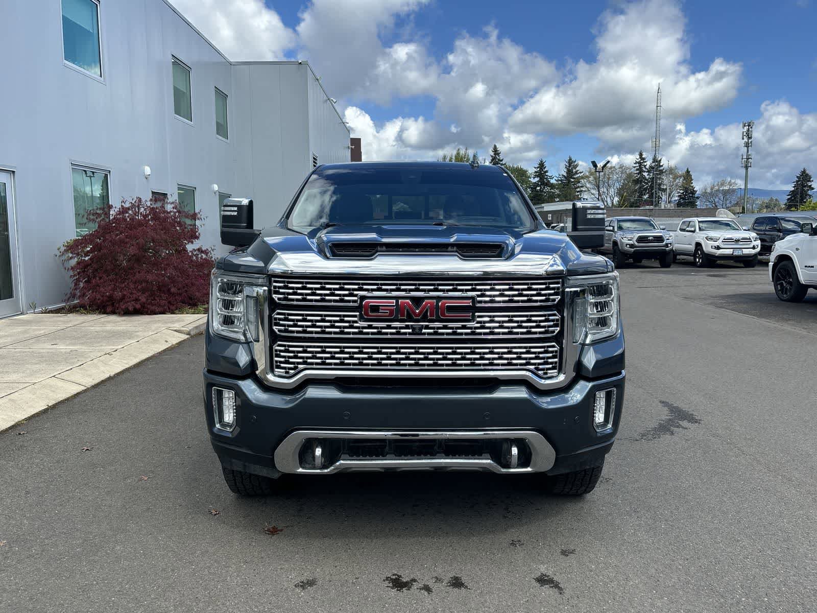 Used 2020 GMC Sierra 3500 Denali w/ Denali Ultimate Package image 8