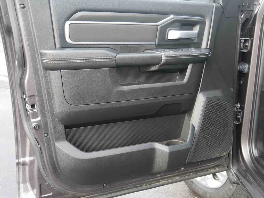 Certified 2025 RAM 3500 Big Horn image 25