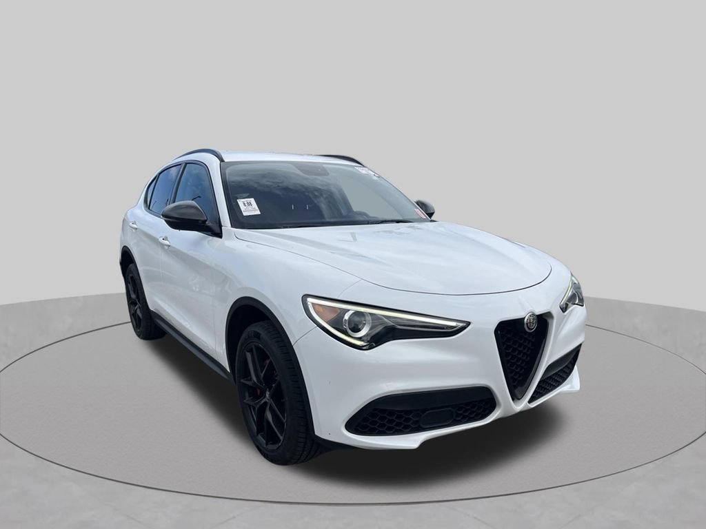 Used 2019 Alfa Romeo Stelvio w/ Nero Edizione RWD image 3