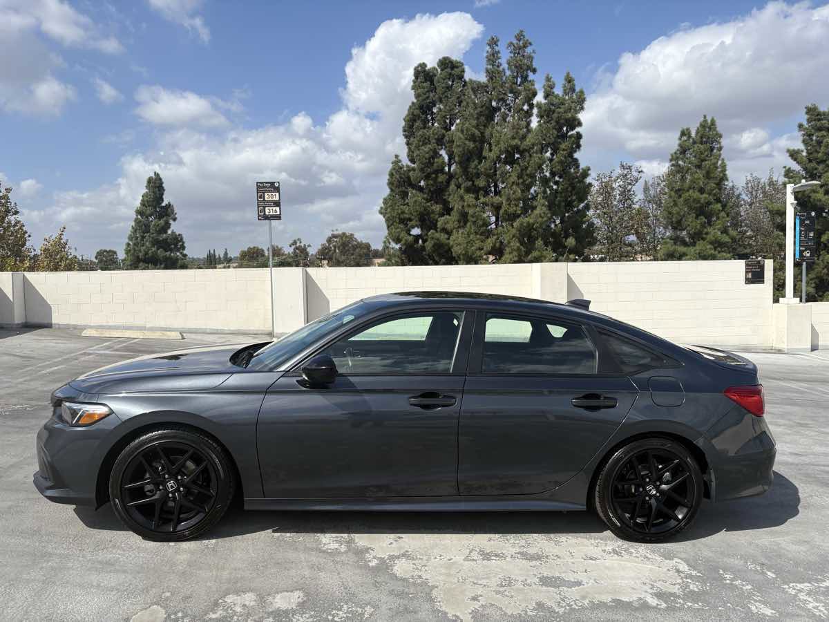 Used 2024 Honda Civic Sport image 11