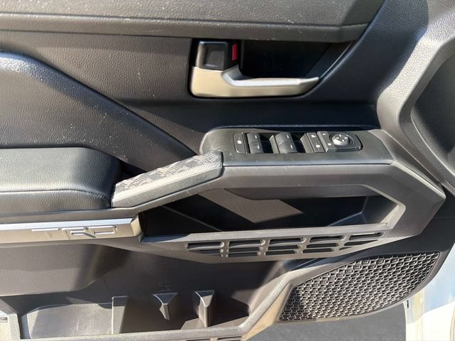 Used 2025 Toyota Tacoma TRD Sport AWD/4WD image 18