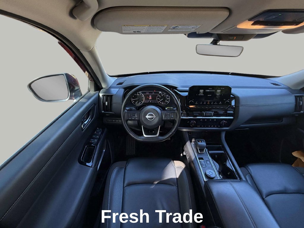 Used 2024 Nissan Pathfinder SL AWD/4WD image 12