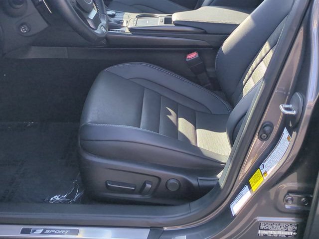 Used 2025 Lexus IS 350 F Sport RWD image 12