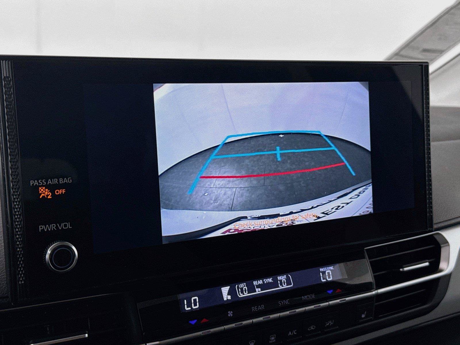 Certified 2025 Toyota Sienna XLE FWD image 26