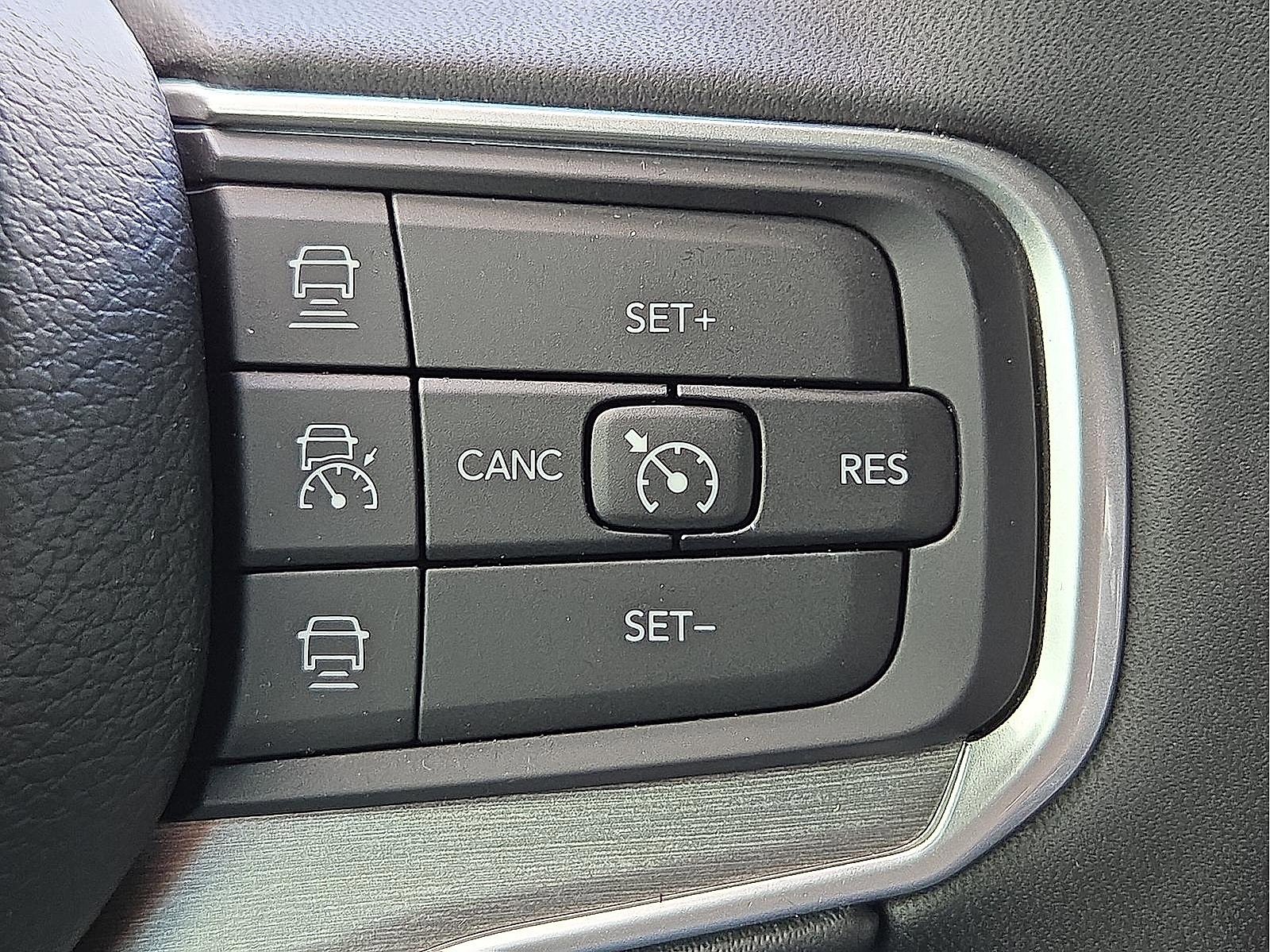 New 2025 Jeep Wagoneer L 4WD w/ Convenience Group I image 21