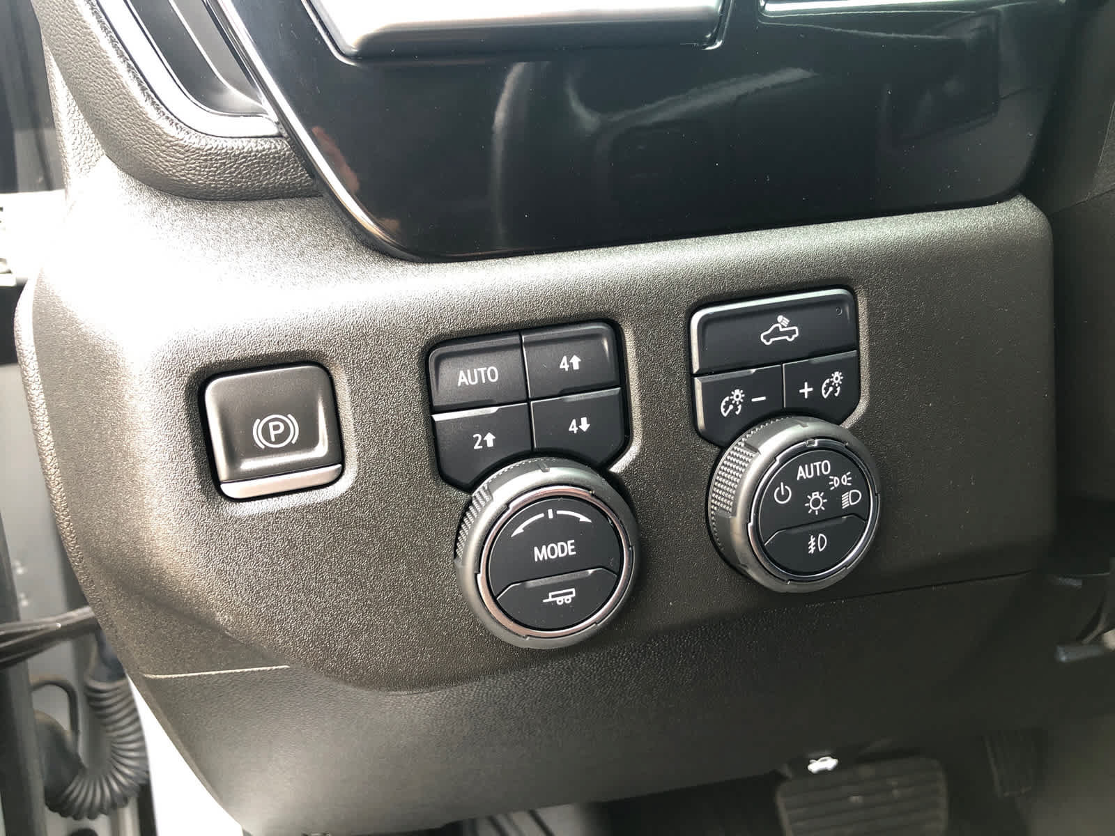 Used 2022 Chevrolet Silverado 1500 RST AWD/4WD image 10