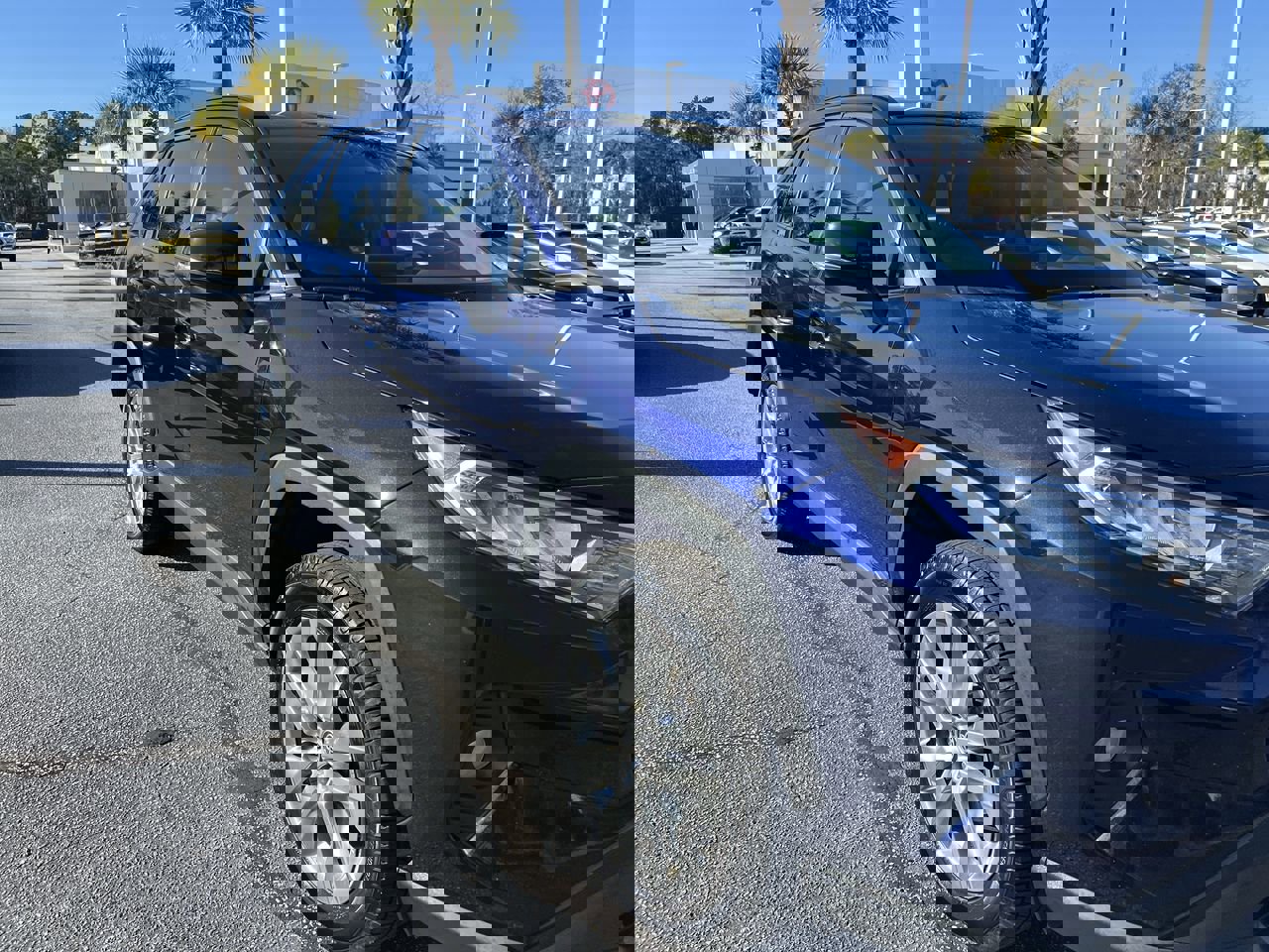 Used 2021 Toyota RAV4 XLE Premium image 2