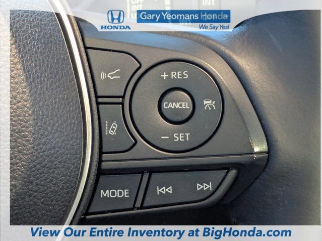 Used 2022 Toyota Corolla Cross XLE image 25