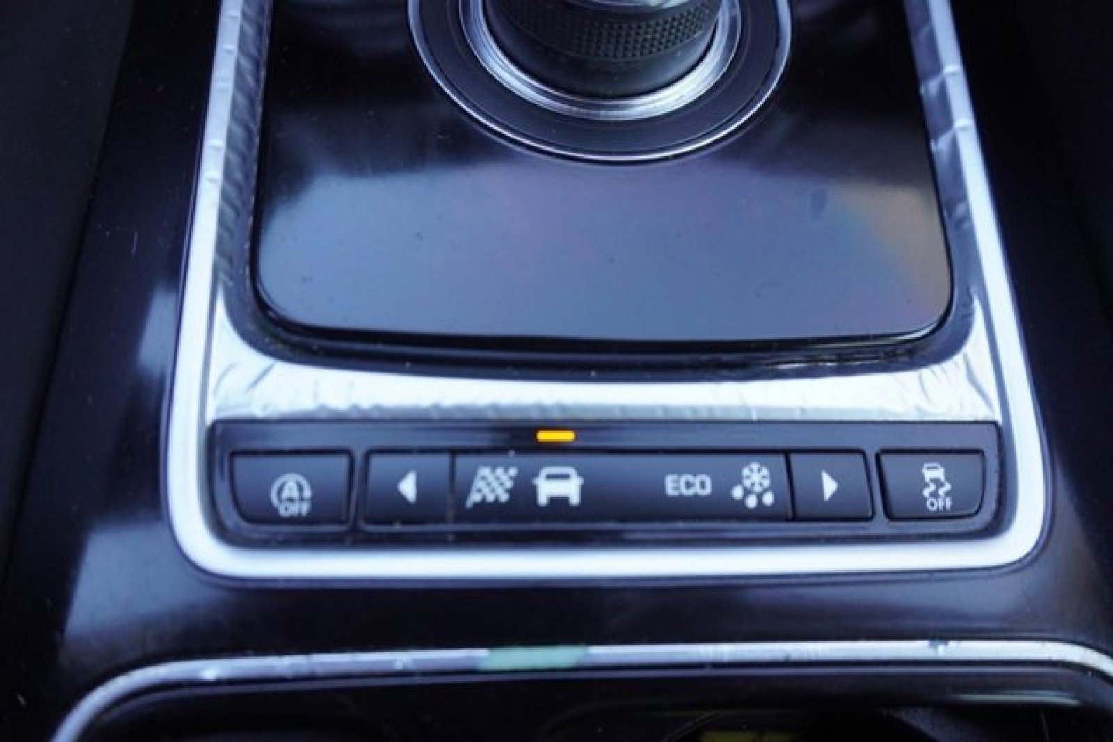 Used 2018 Jaguar F-PACE Prestige image 34