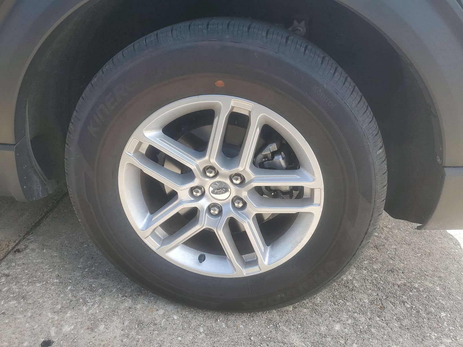 Used 2025 Ford Explorer Active RWD image 7
