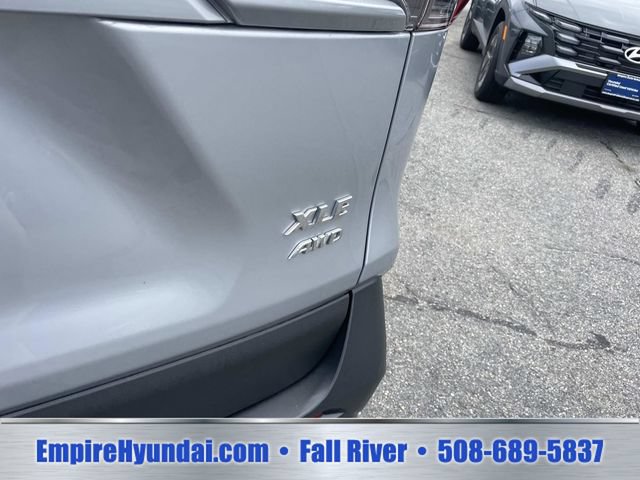 Used 2025 Toyota RAV4 XLE AWD/4WD image 6