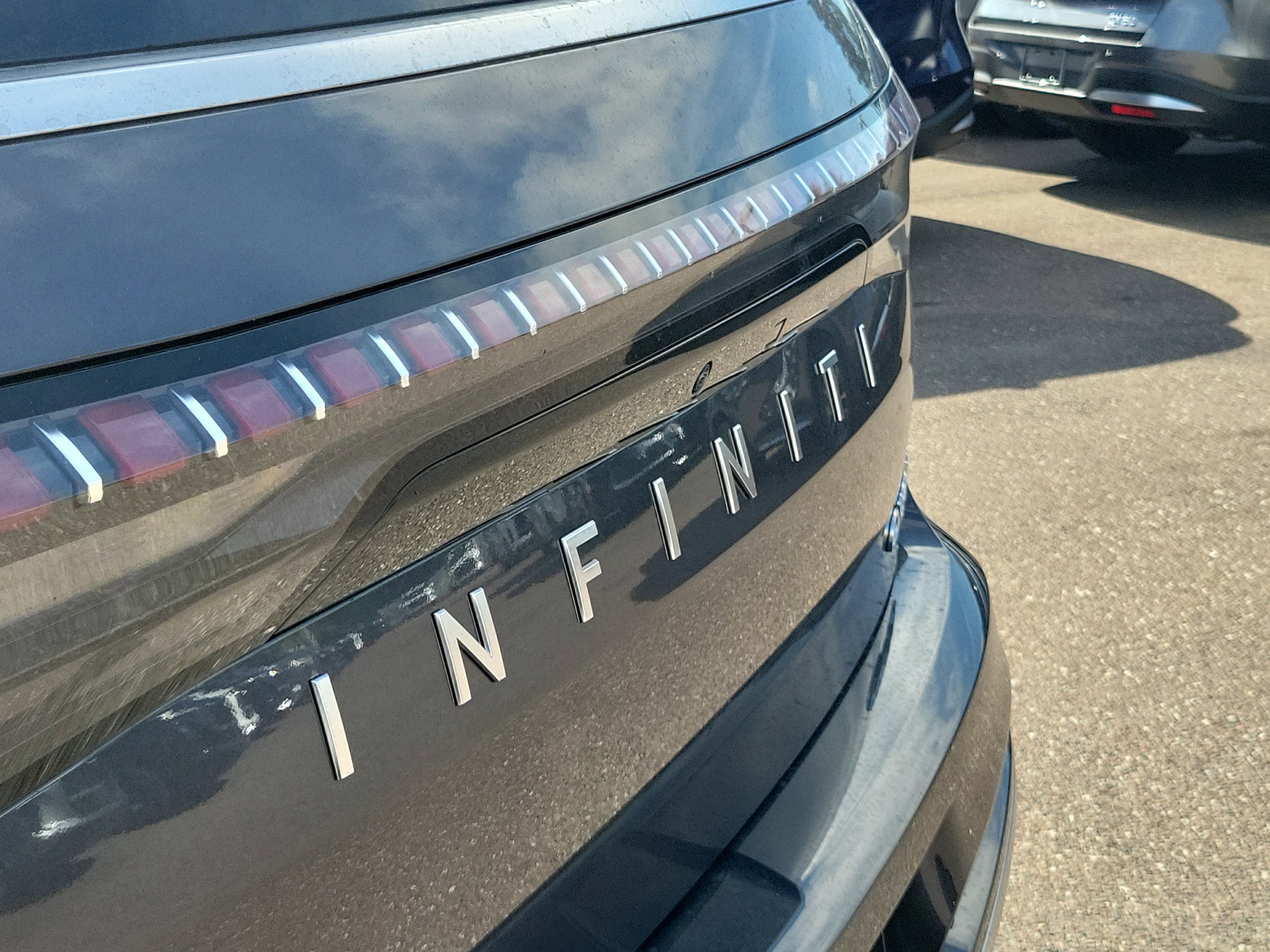 New 2026 INFINITI QX80 Pure image 6