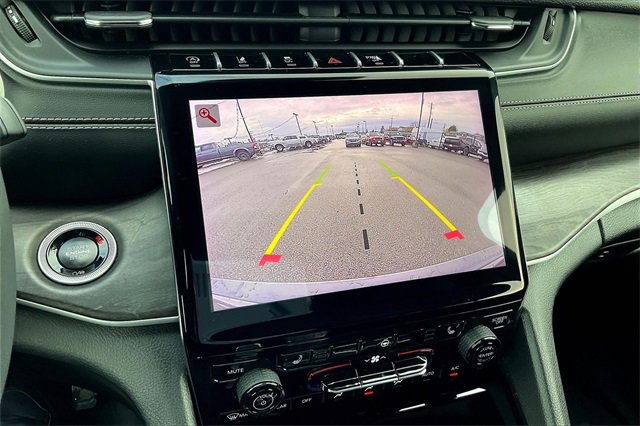 Used 2024 Jeep Grand Cherokee Limited w/ Trailer Tow Package image 22