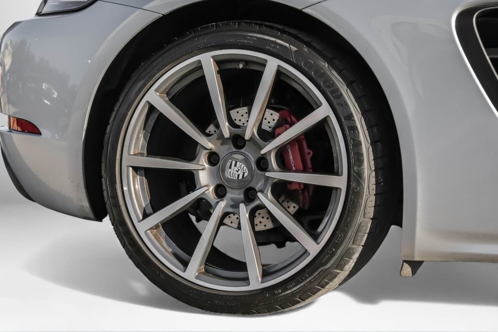 Used 2018 Porsche 718 Cayman S image 58