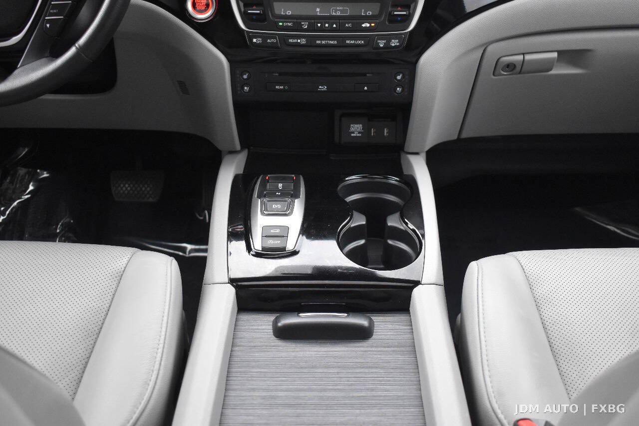 Used 2016 Honda Pilot Elite image 32