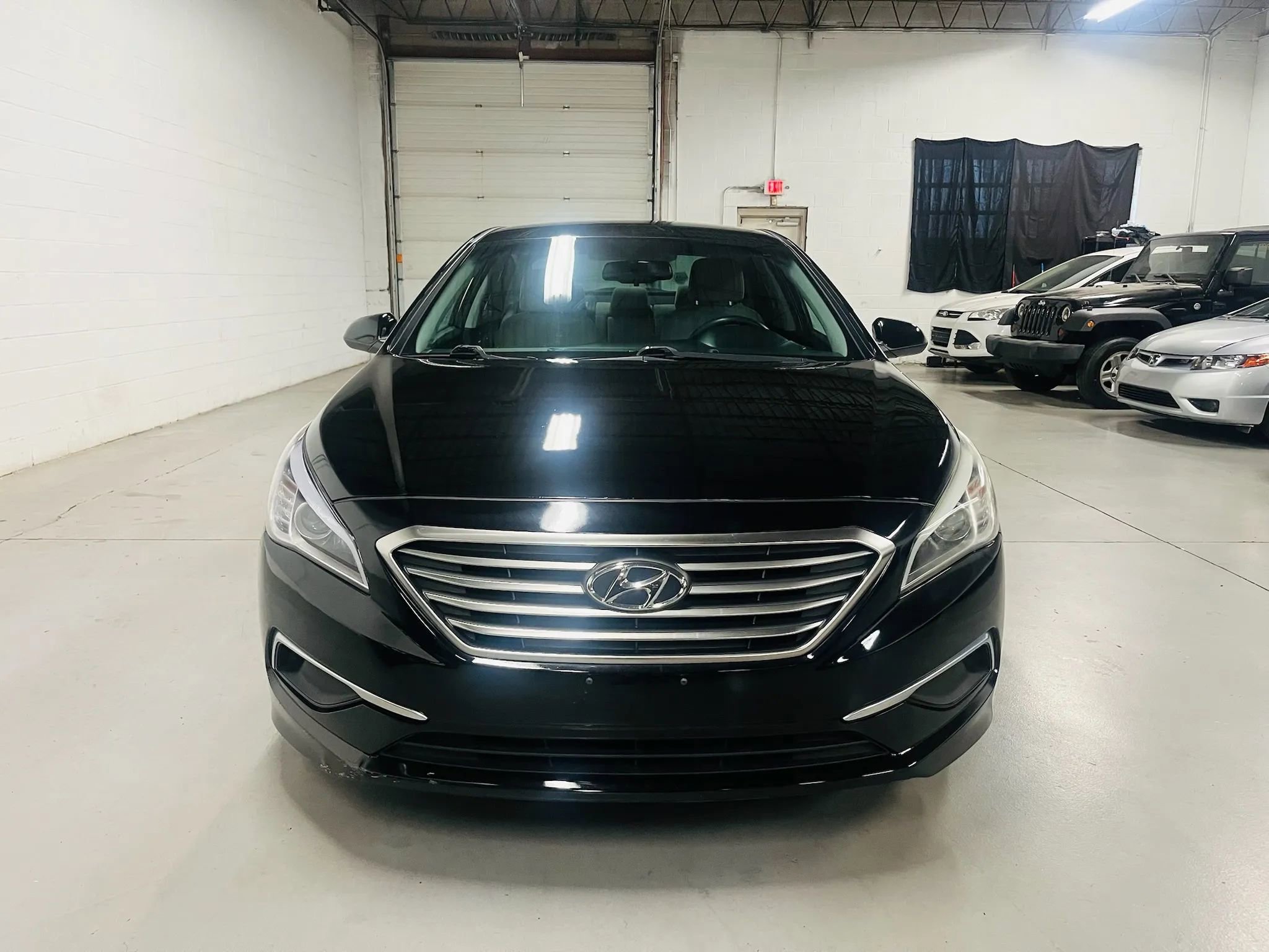 Used 2017 Hyundai Sonata SE image 3