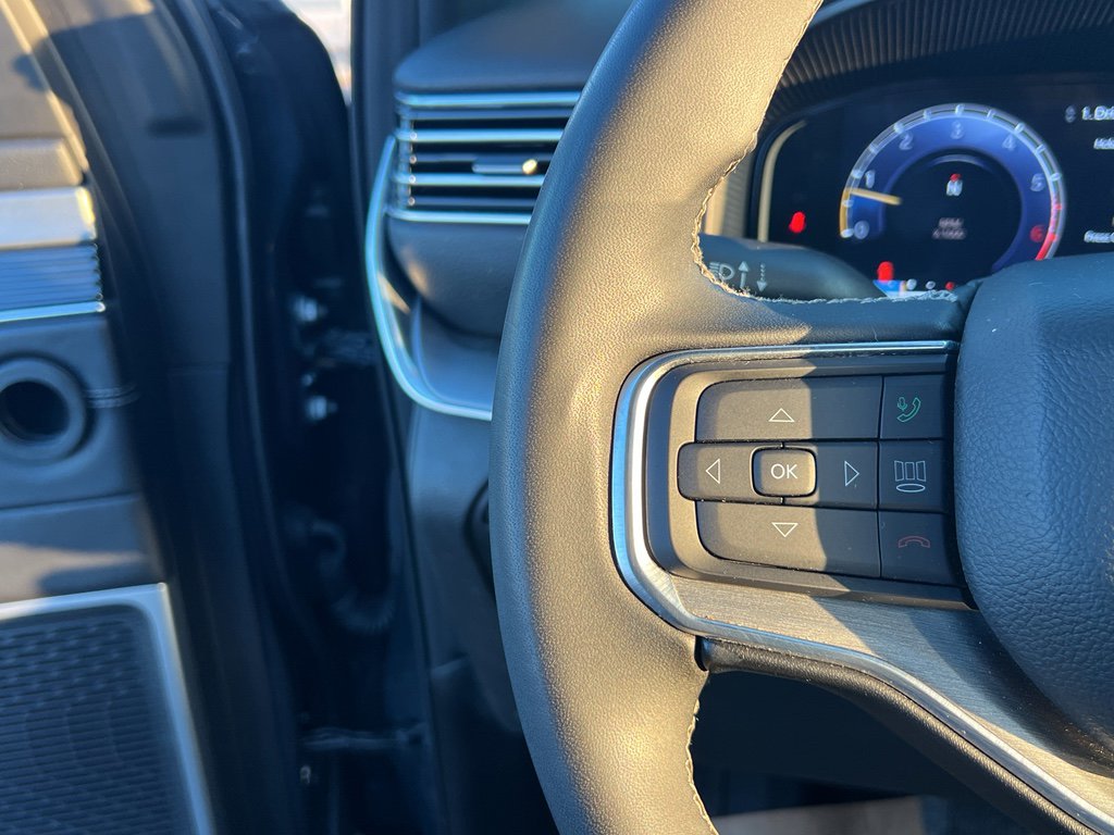 Used 2023 Jeep Wagoneer Series II w/ Convenience Group I image 37