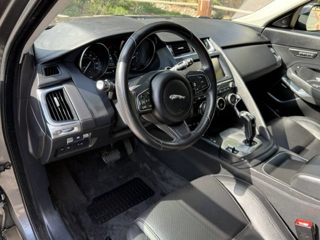 Used 2019 Jaguar E-PACE SE AWD/4WD image 11