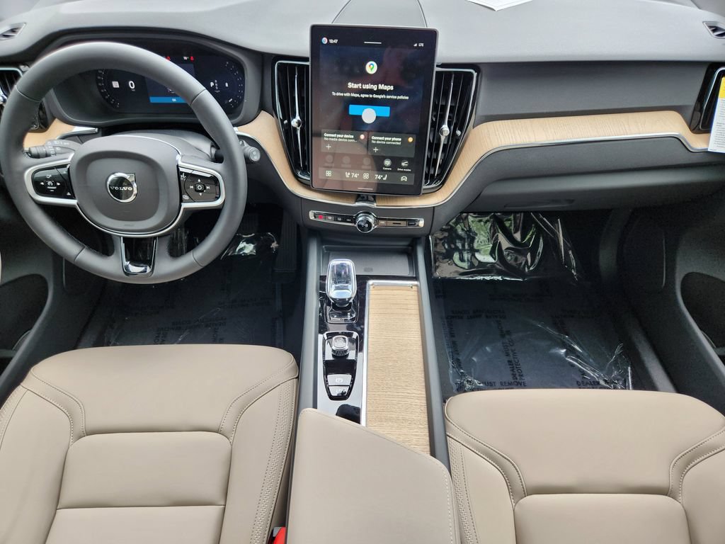 New 2026 Volvo XC60 B5 Plus w/ Climate Package AWD/4WD image 16