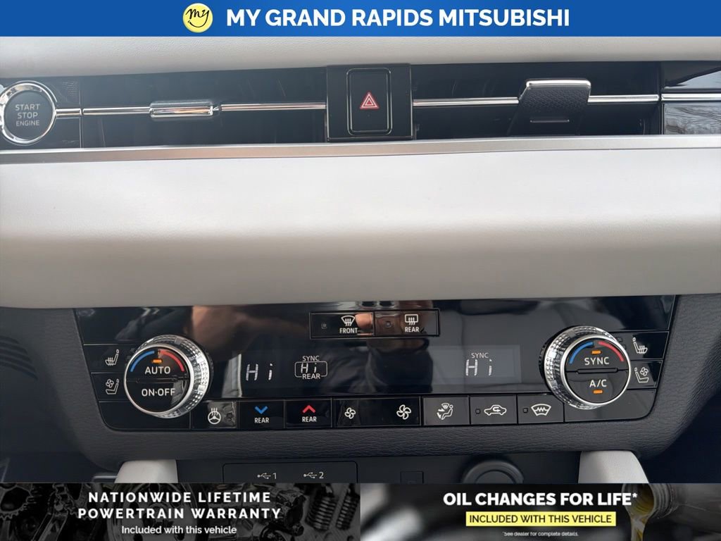 New 2026 Mitsubishi Outlander SEL image 18