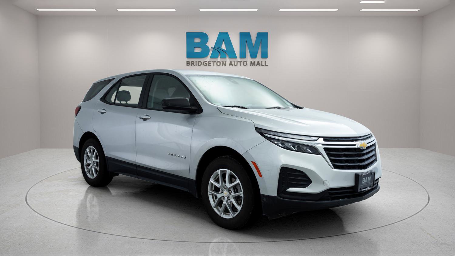 Used 2022 Chevrolet Equinox LS image 1