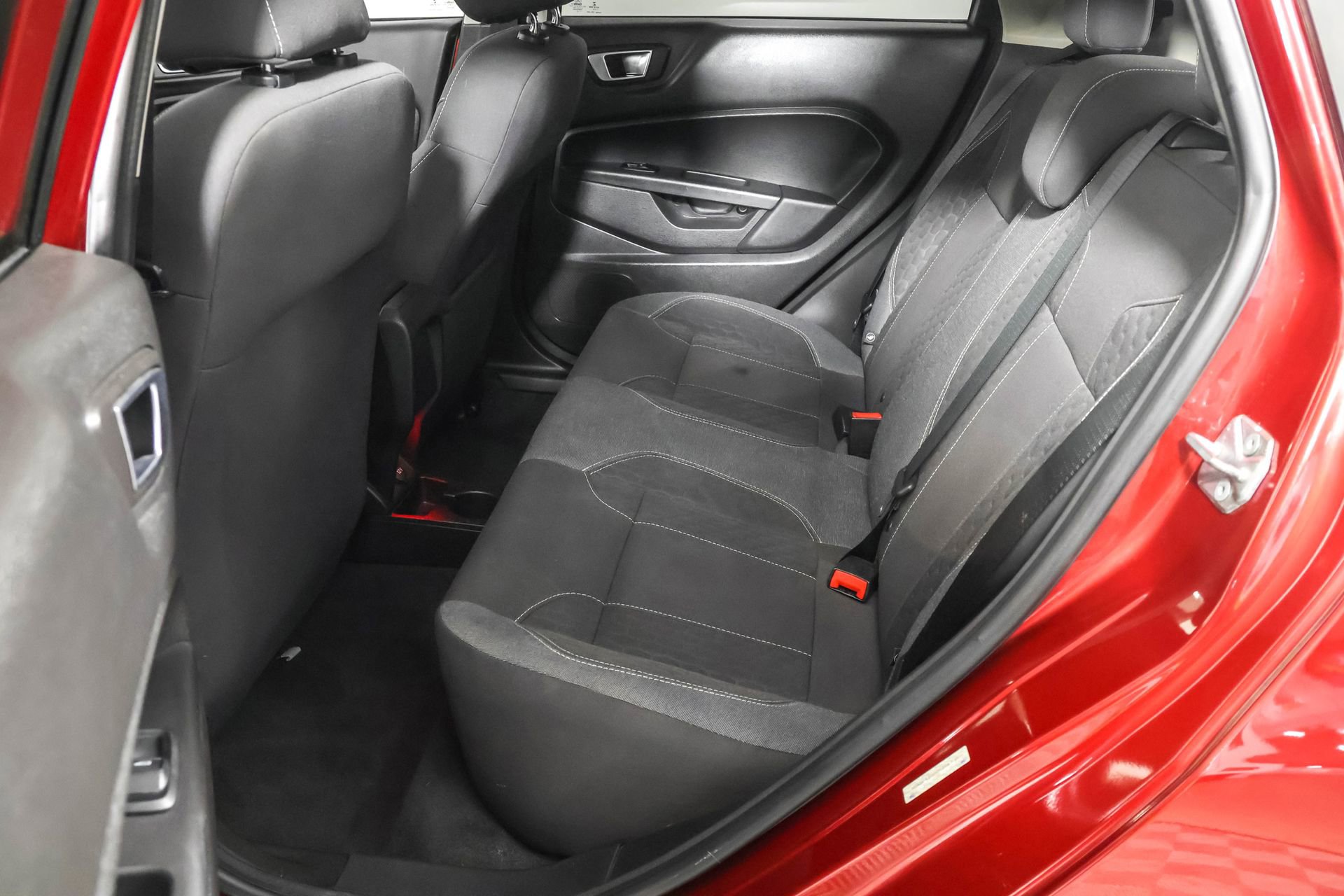 Used 2014 Ford Fiesta SE w/ Equipment Group 201A image 33