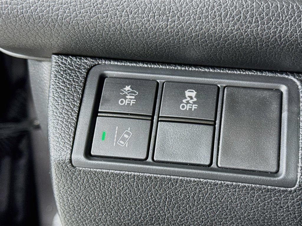 Used 2018 Honda Civic Touring image 16