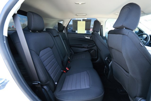 Used 2024 Ford Edge SE image 27