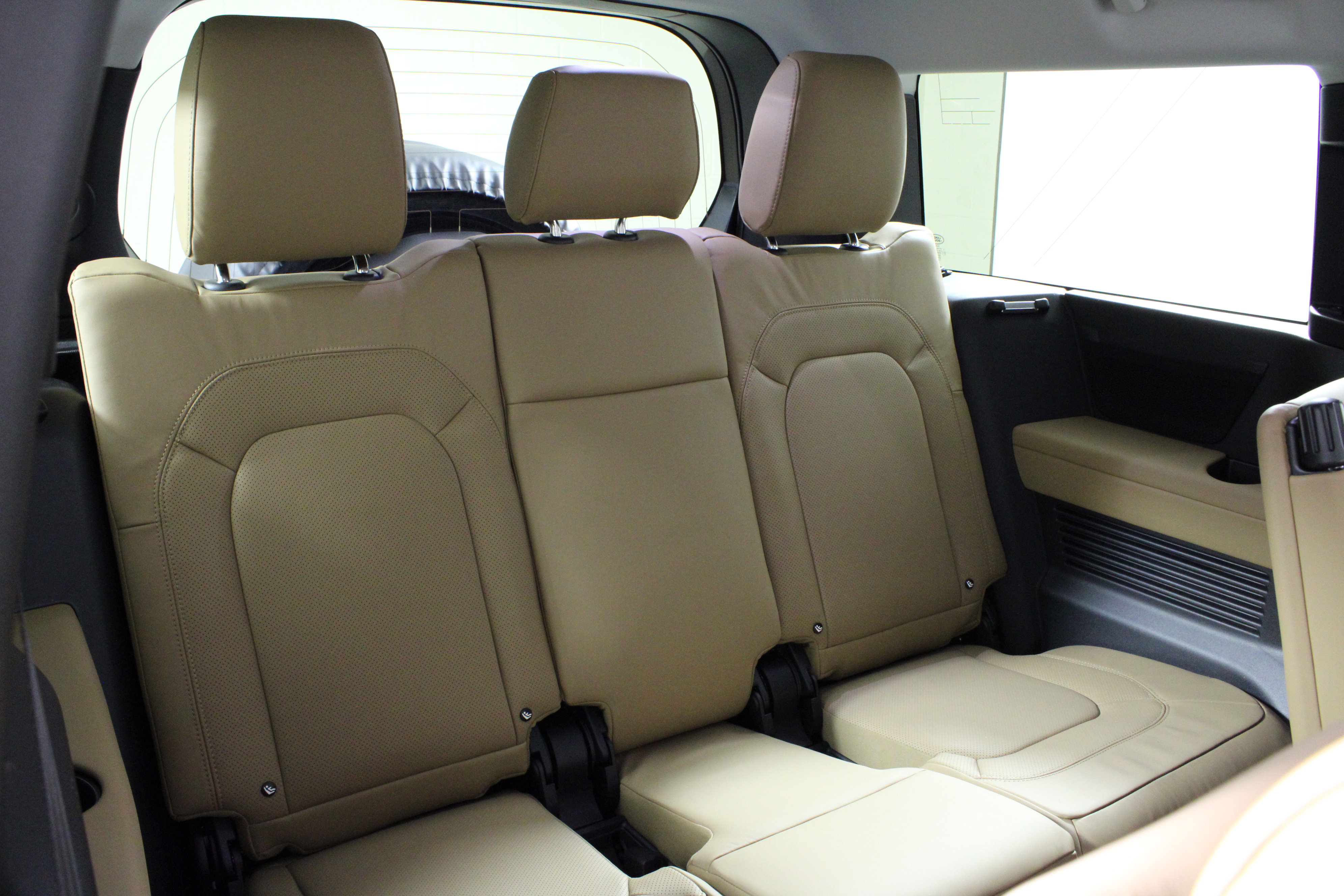 New 2026 Land Rover Defender 130 S image 14