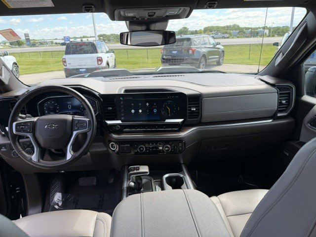 Used 2024 Chevrolet Silverado 1500 LT Trail Boss w/ Convenience Package II AWD/4WD image 33