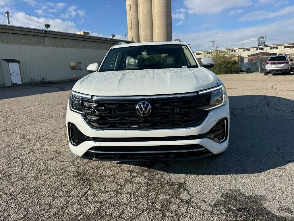 New 2026 Volkswagen Atlas SEL Premium R-Line image 2
