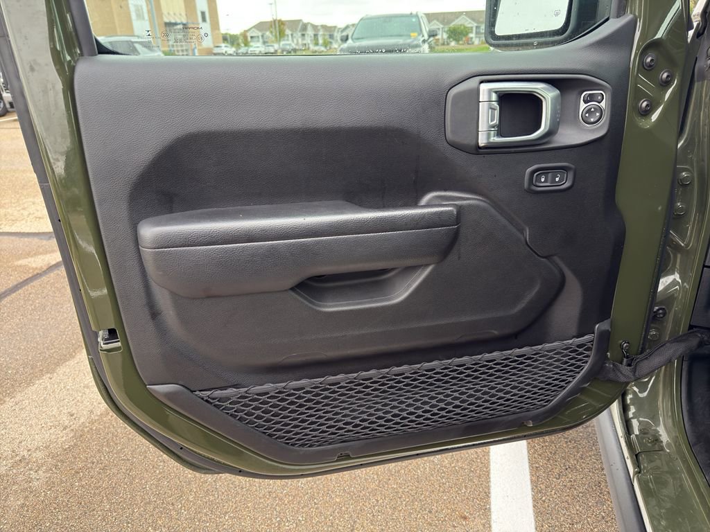 Used 2023 Jeep Wrangler Unlimited Rubicon 4xe w/ Safety Group AWD/4WD image 11