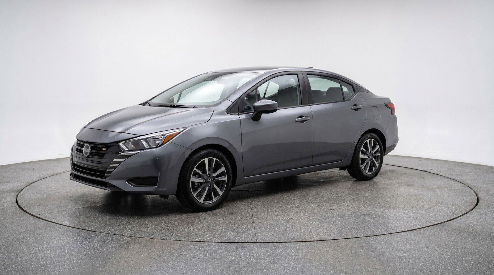 Used 2025 Nissan Versa SV FWD image 3