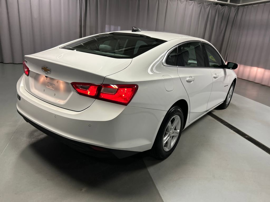 Used 2025 Chevrolet Malibu LS w/ Driver Confidence Package image 7