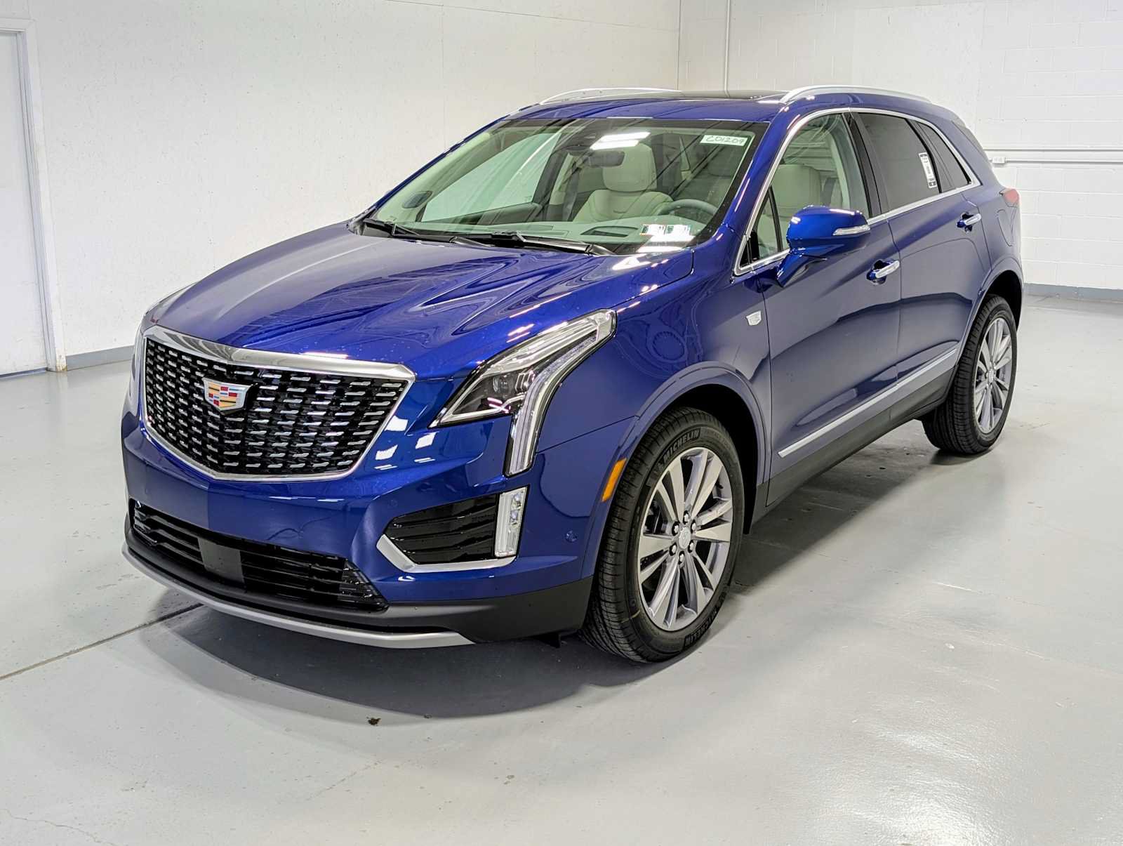 New 2026 Cadillac XT5 Premium Luxury w/ Driver Assist Package AWD/4WD image 1