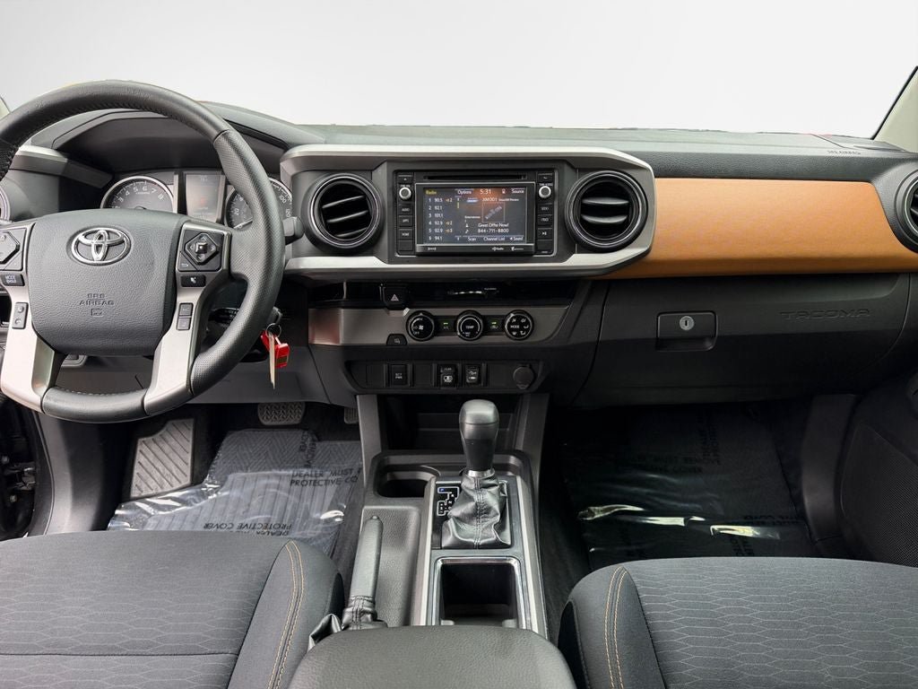 Used 2018 Toyota Tacoma SR5 RWD image 15
