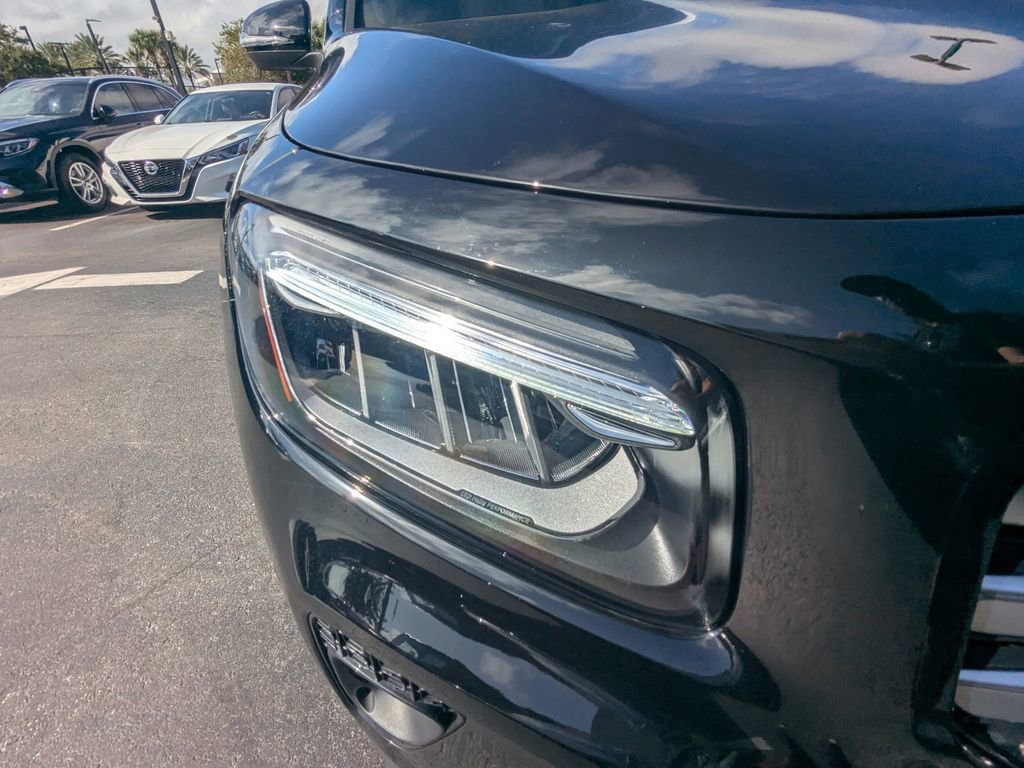 Used 2024 Mercedes-Benz GLB 250 4MATIC image 20