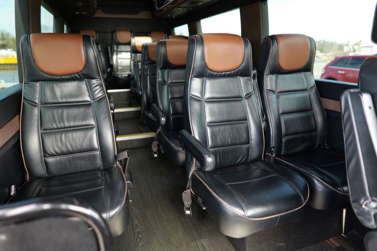 Used 2015 Mercedes-Benz Sprinter 3500 image 24