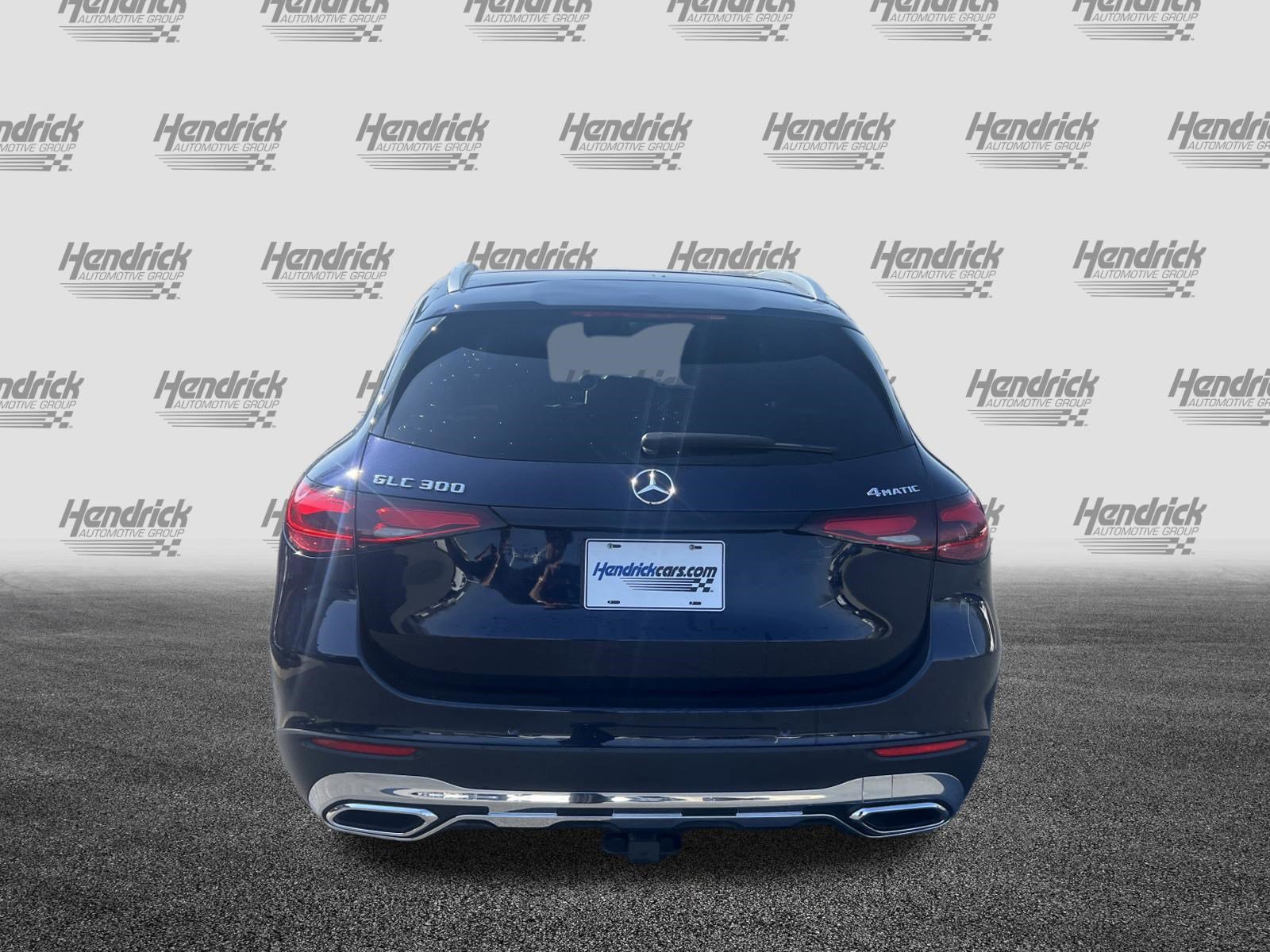 Used 2024 Mercedes-Benz GLC 300 4MATIC image 9