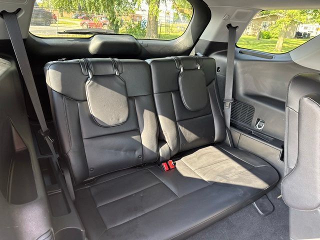 Used 2023 Ford Explorer Limited w/ Equipment Group 301A AWD/4WD image 15