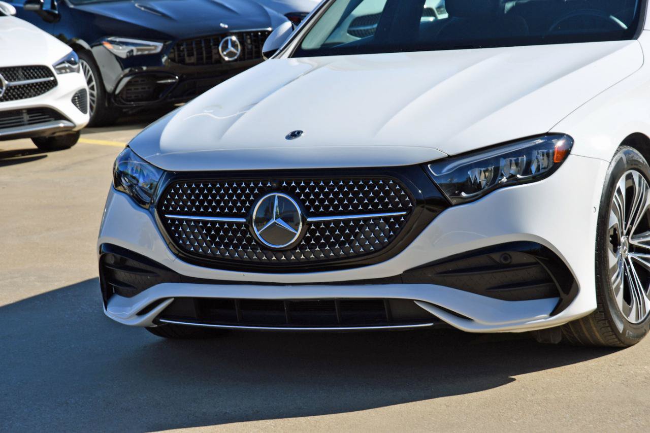Used 2025 Mercedes-Benz E 350 Sedan image 3