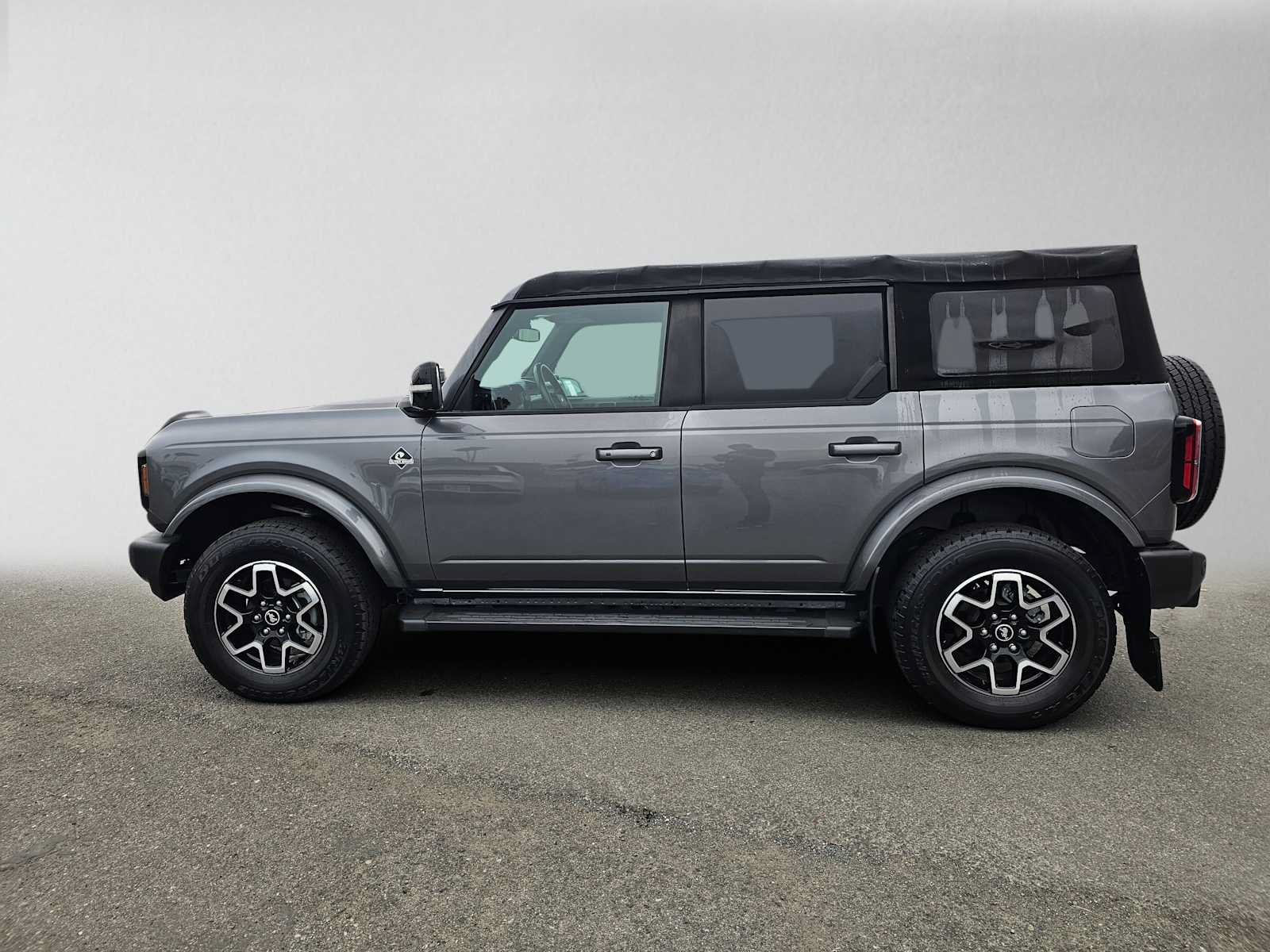 Used 2023 Ford Bronco Outer Banks AWD/4WD image 6